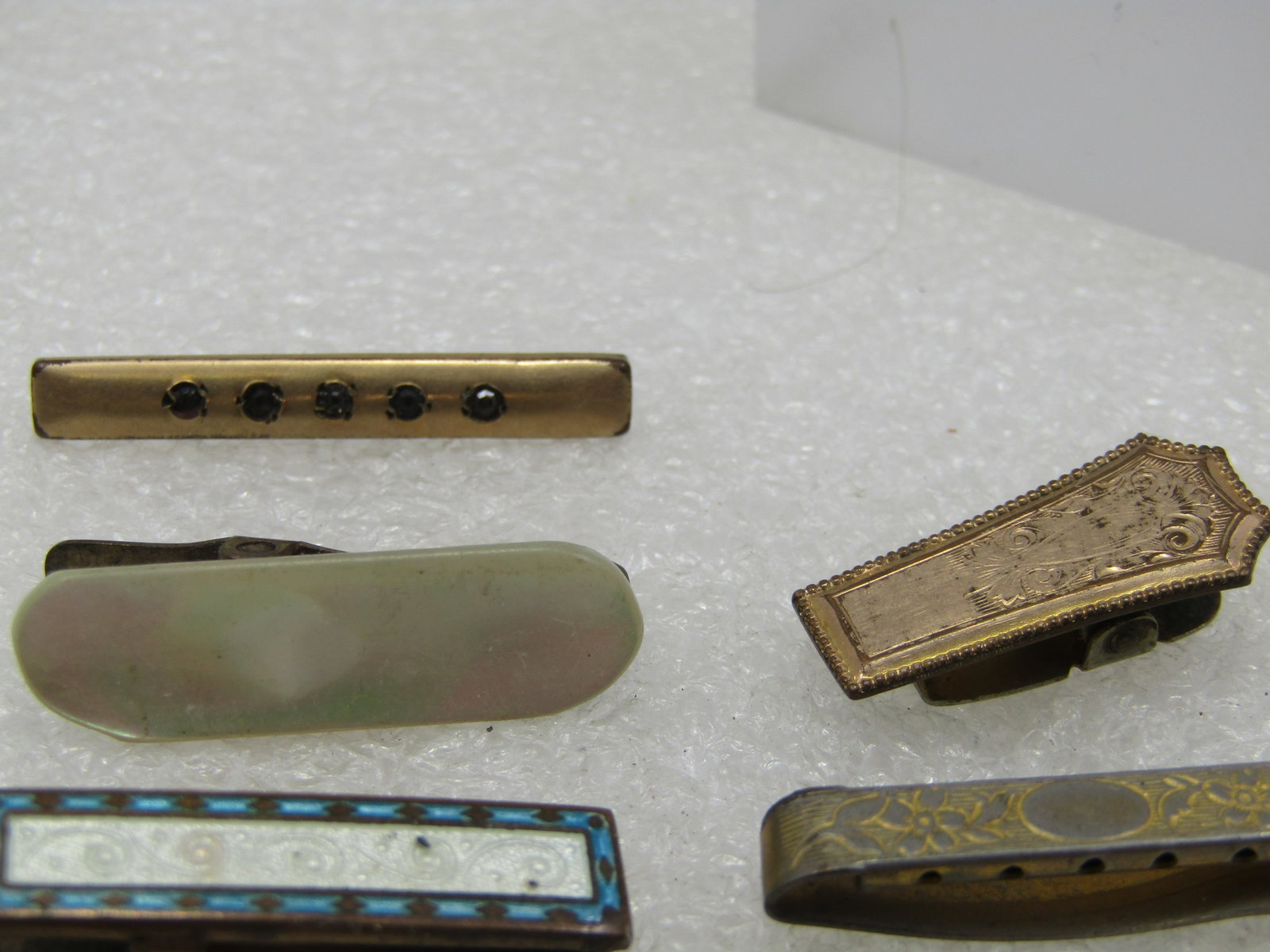 Vintage Lot of Seven Clips and a Boy Scout Emblem, Victorian to 1920's - 5