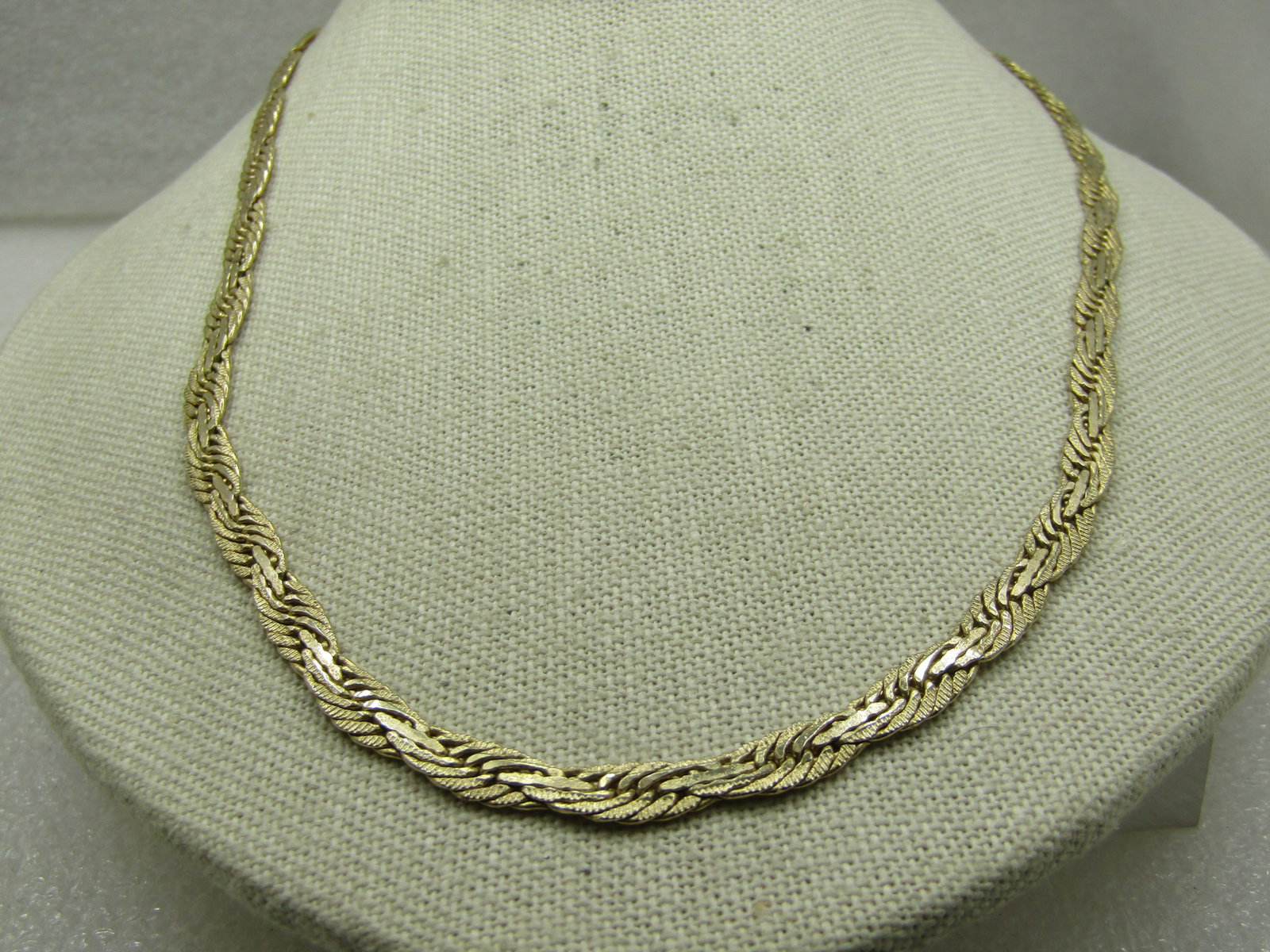 Vintage 14kt Plated Twisted Textured Herringbone Necklace. 23", Unisex - 2