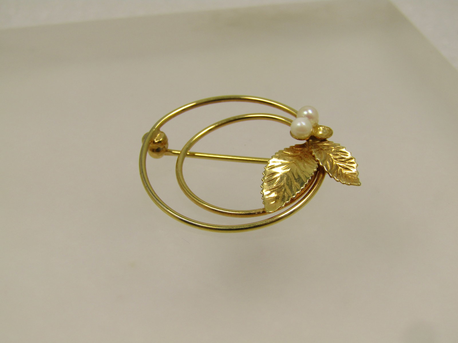 Vintage 12kt GF Faux Pearl Brooch, Leaf Accents, Signed Carla, 1960's - 3