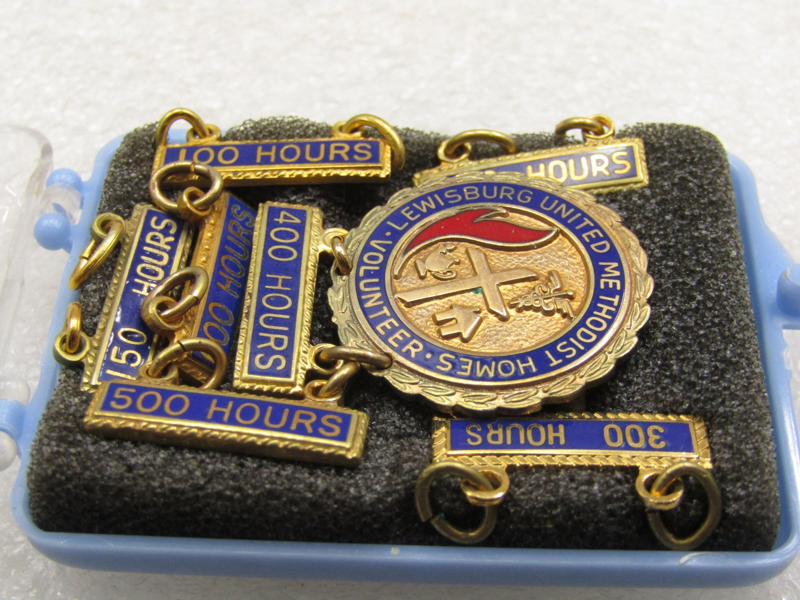 Vintage Lewisburg United Methodist Volunteer Service Pins (1 of 6)