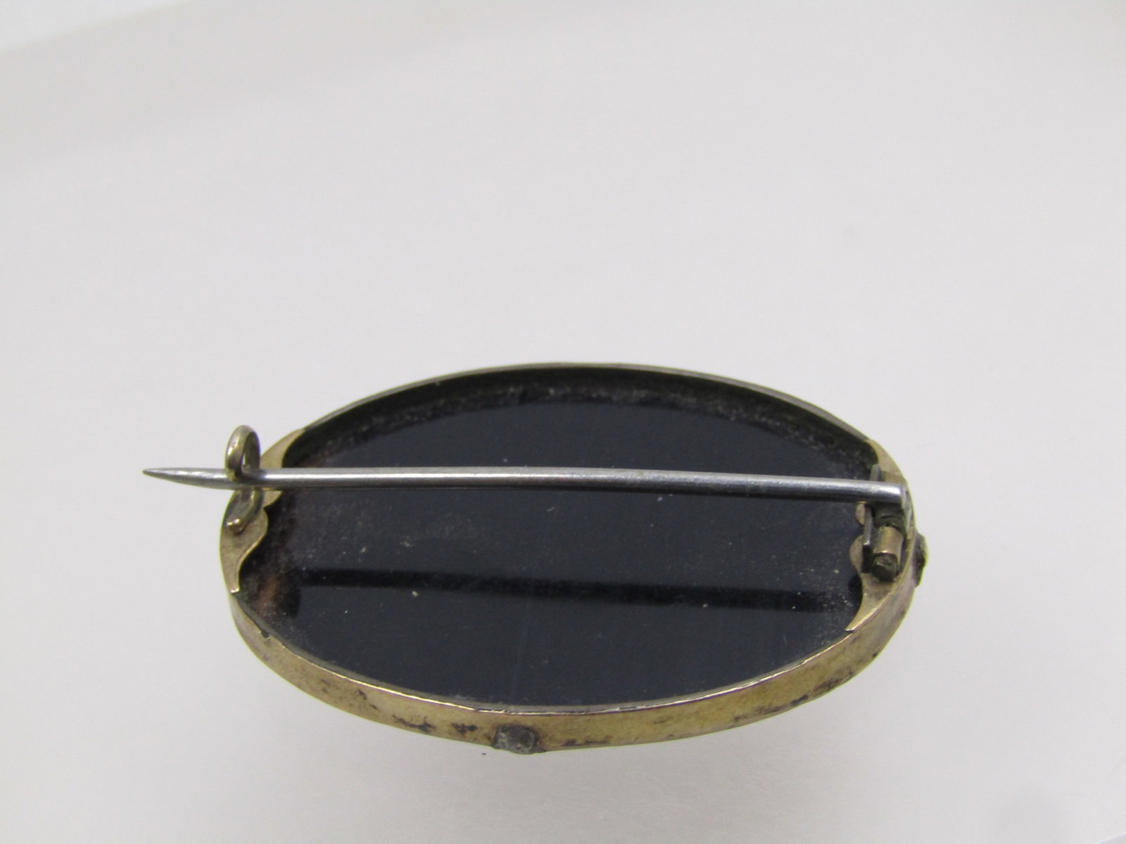 Victorian 10kt GF Jet Glass Brooch, Fleur-de-Lis Accents, 1800's. - 4