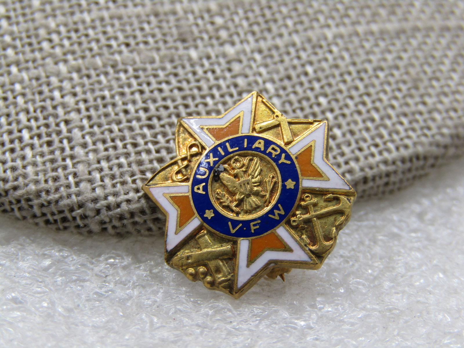 Vintage VFW Auxilliary Maltese Cross Brooch, Enameled (1 of 5)