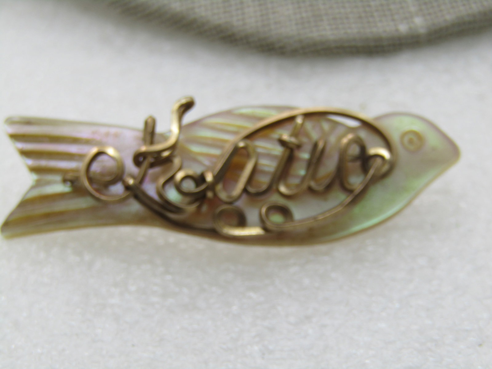 Vintage MOP Wire Name Bird Brooch, Katie, 10kt G.F. Wire, 1940's-1950's - 5
