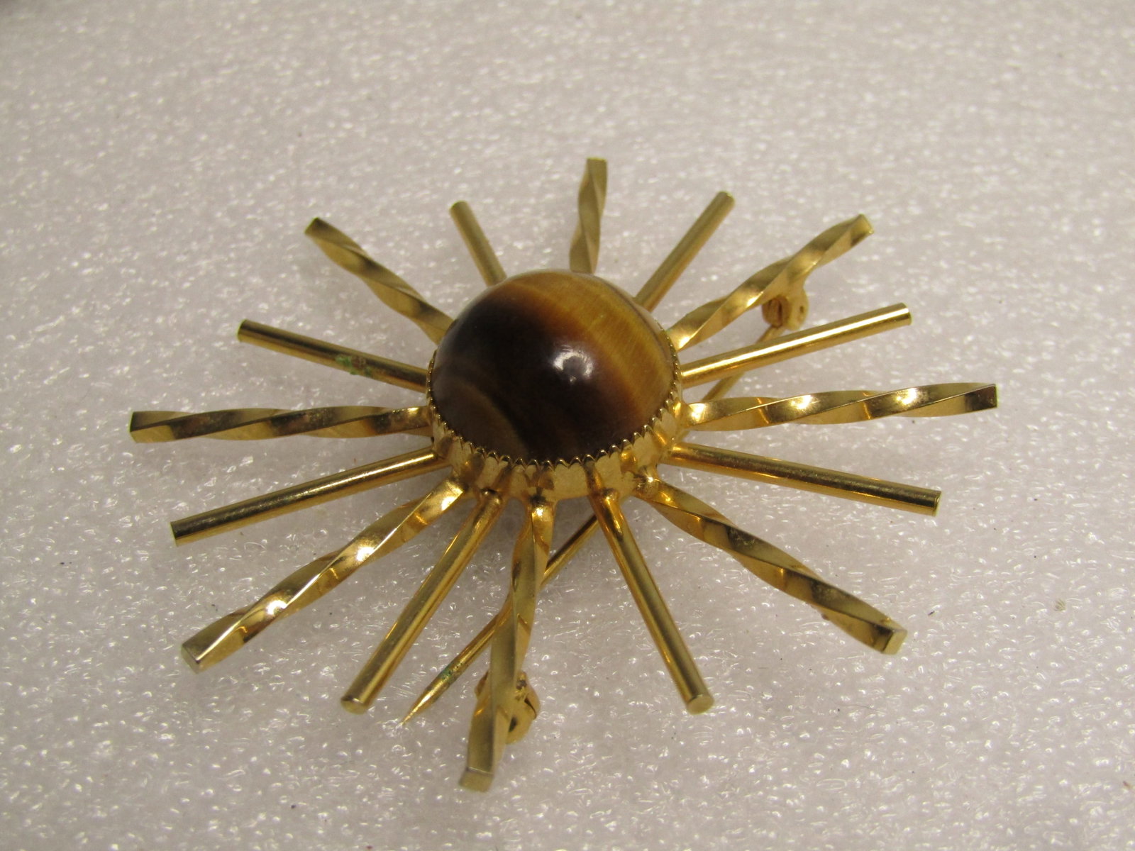 Vintage Tiger's Eye Sunburst Brooch, Signed Burt Cassell 1/20 12kt G.F, 1960's. - 5