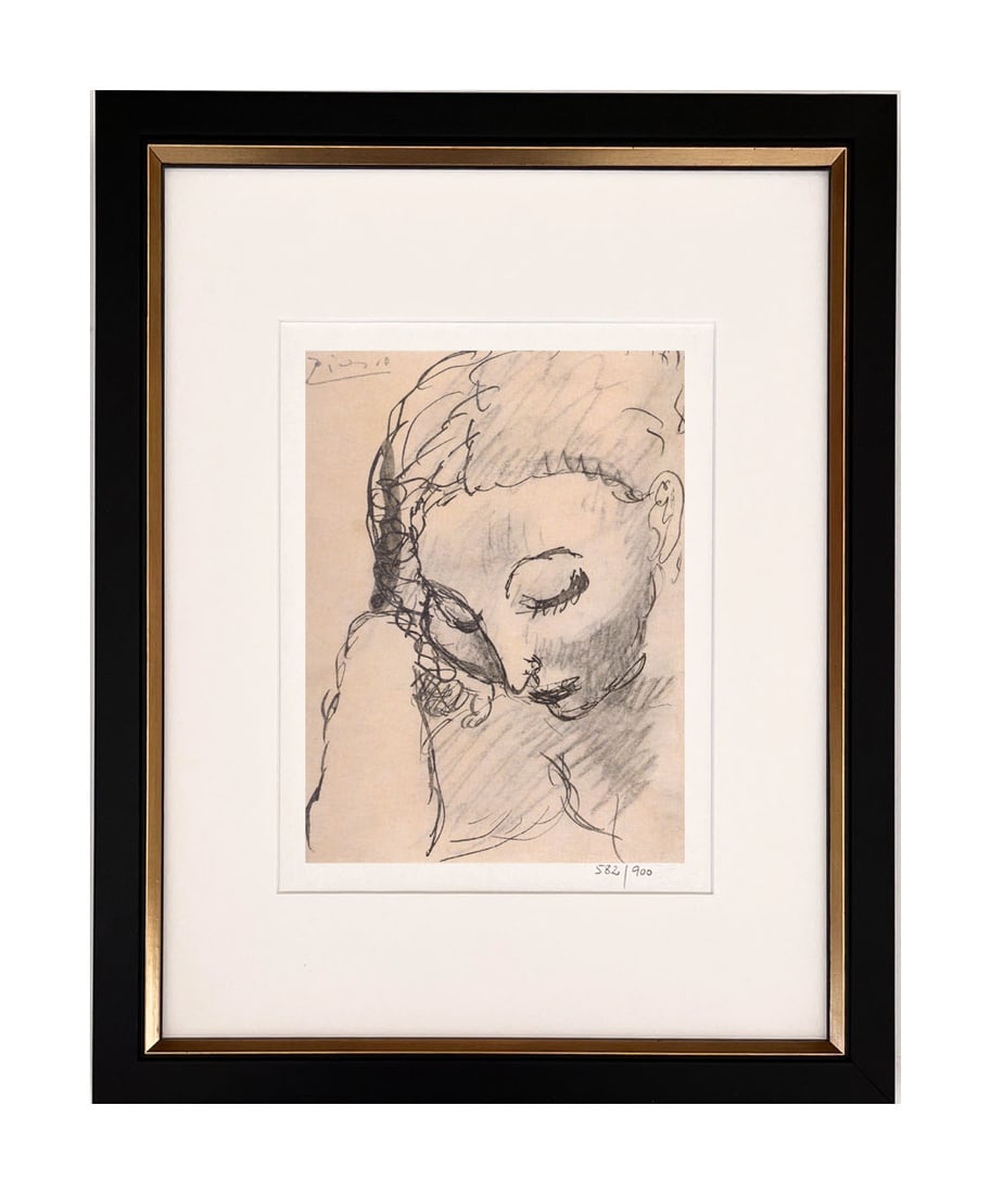 Pablo Picasso Inclined head of a woman Framed: Artist: Pablo Picasso Country: Spain Title: Inclined head of a woman Medium: Giclees Marks: Limited Edition numbered, not signed Paper: Arches paper 10 x 8 inches Printed by the Fine Art Museum, USA, 