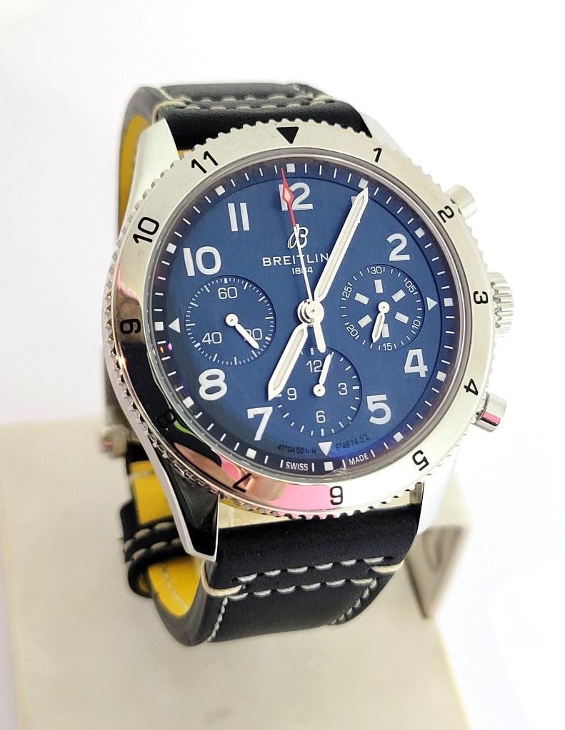 S/Steel Mens BREITLING CLASSIC AVI Chronograph Automatic Watch A23380* MINT: S/Steel Mens BREITLING CLASSIC AVI Chronograph Automatic Watch A23380* EXLNT This Men's BREITLING watch is Swiss made. Great present for yourself or someone you love! * Stainless steel case & back in 