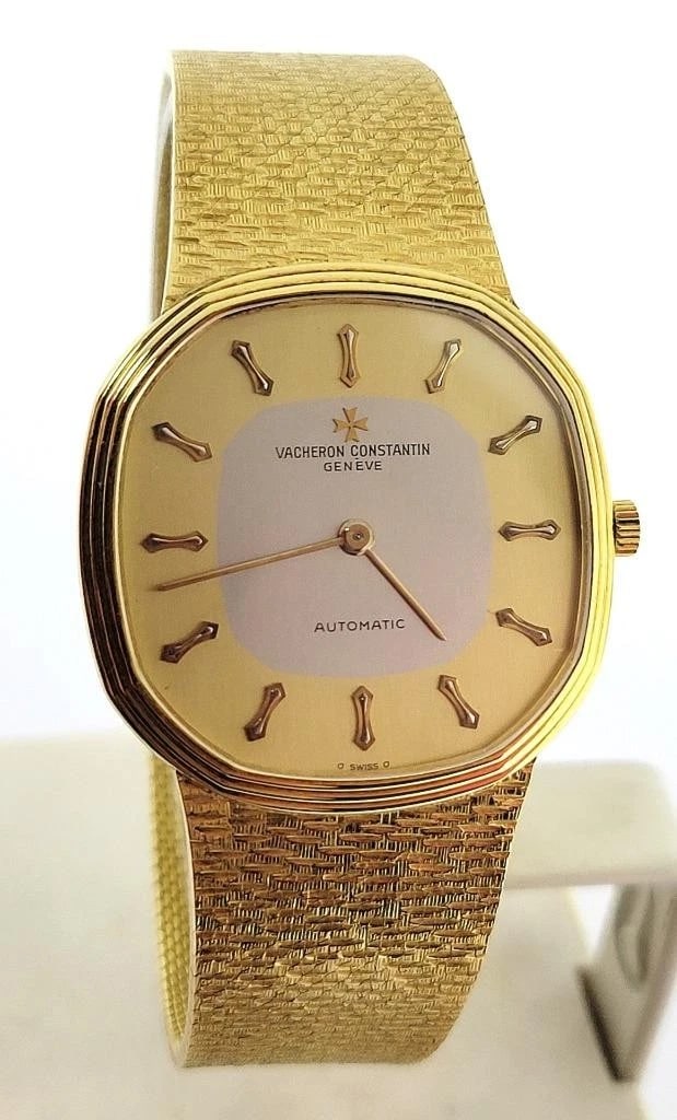 Vintage Solid 18k Yellow Gold VACHERON CONSATNTIN Automatic Watch 43024* RARE: This Mens Patek Philippe watch is Swiss made . . . Great present for watch collectors & enthusiasts! Rare collectors watch! . . * 18k Yellow Gold case, back & bracelet * Case is in matte & high
