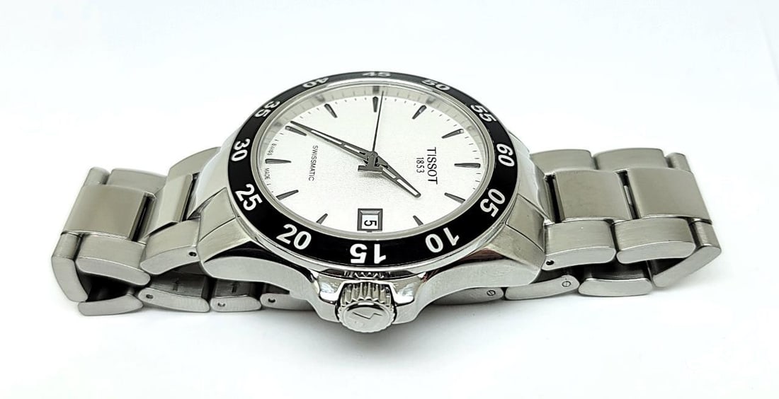Mens S/Steel TISSOT V8 SWISSMATIC T106407A Watch in Excellent Condition - 4