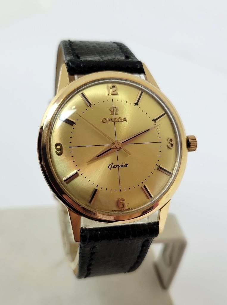 Vintage Solid 18K RG OMEGA GENEVE Winding Watch c.1962 Cal 600 EXLNT* SERVICED: Vintage Solid 18K Rose Gold OMEGA GENEVE Winding Watch c.1962 Cal 600 EXLNT* SERVICED This Men's Omega watch is Swiss made. Great present for yourself or someone you love as well as for vintage