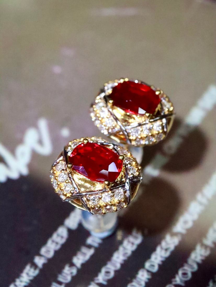 18K Natural Unheated Pigeon Blood Ruby Earrings - 3
