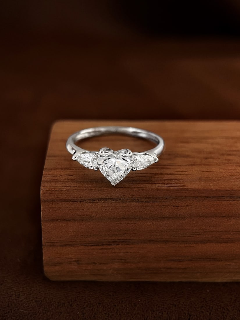 18K Cultivated Diamond Natural Heart Ring - 3