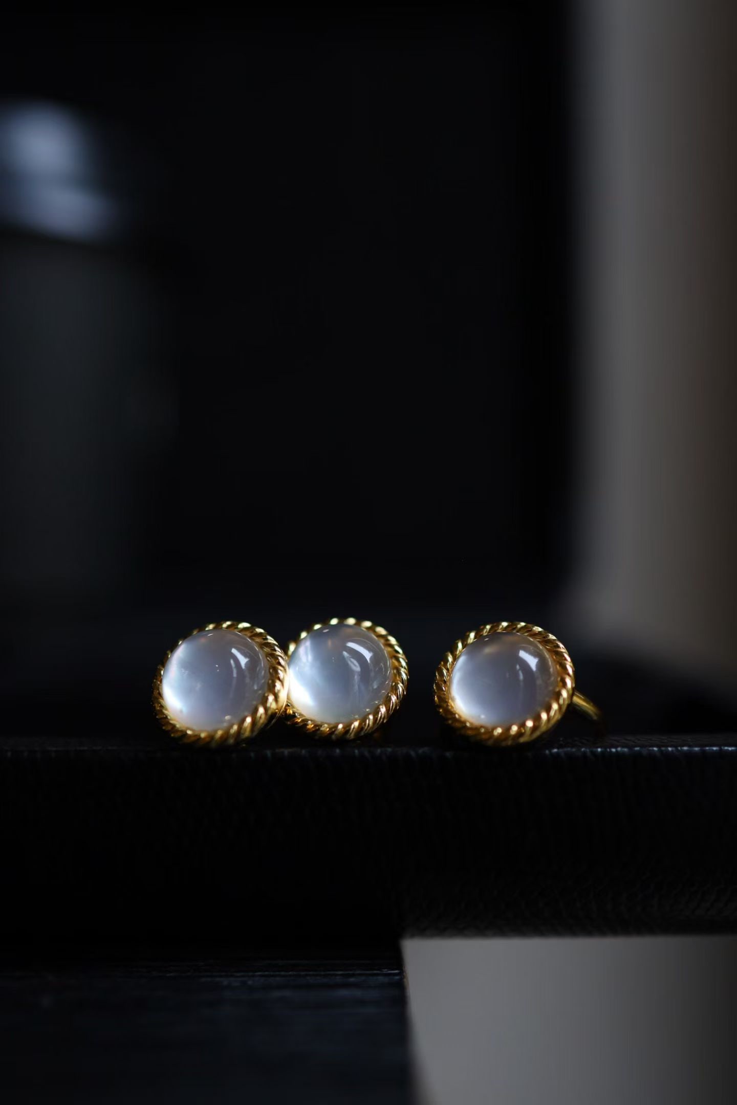 Natural White Crystal Set - 2