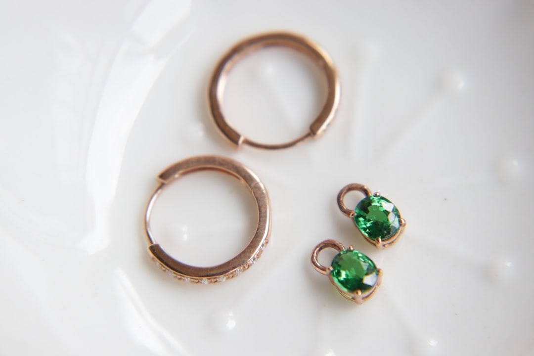 18K Gold Natural Tsavorite Diamond Earrings - 4