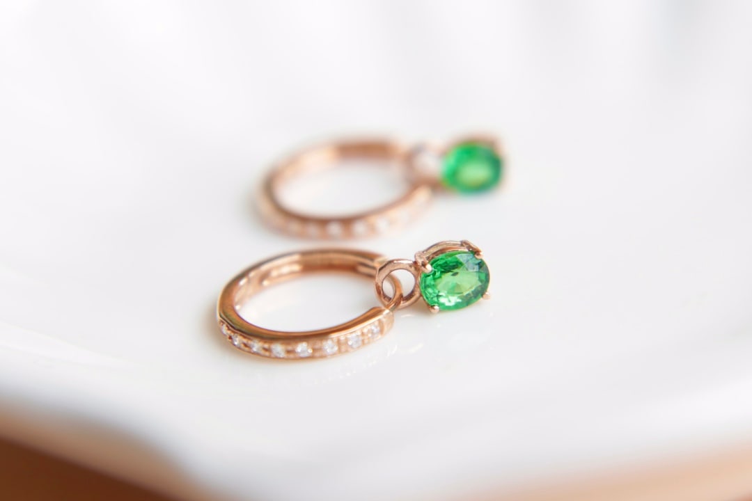 18K Gold Natural Tsavorite Diamond Earrings - 8