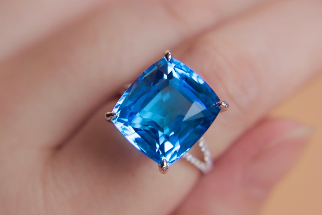 18K Gold Natural Topaz Ring - 3