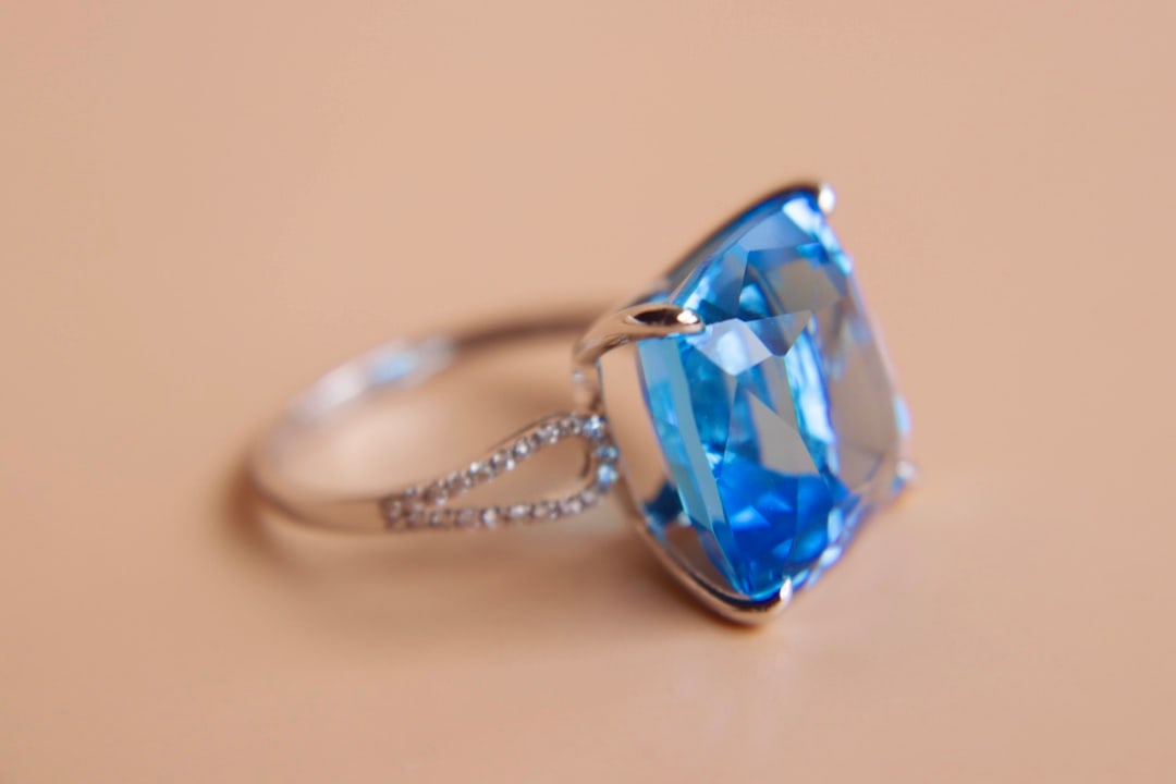 18K Gold Natural Topaz Ring - 5