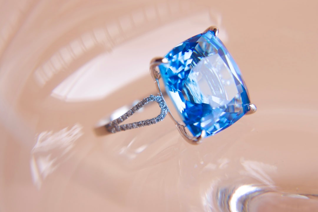 18K Gold Natural Topaz Ring - 6