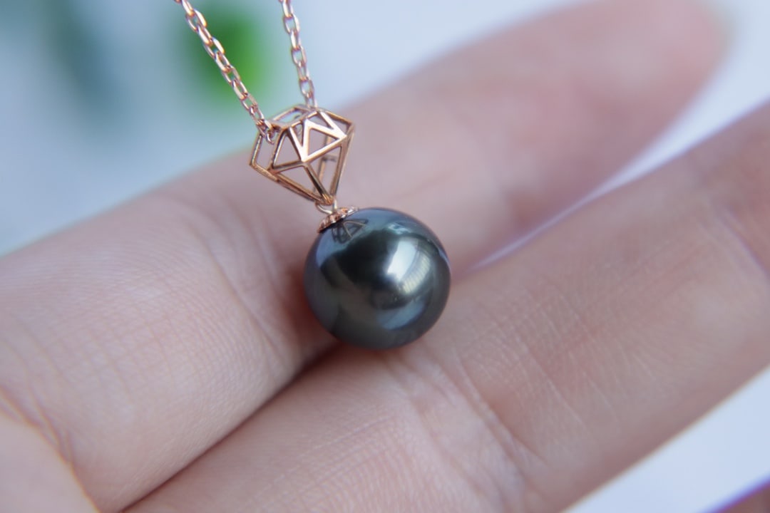 18K Gold Natural Peacock Green Tahitian Sea Pearl Pendant - 2