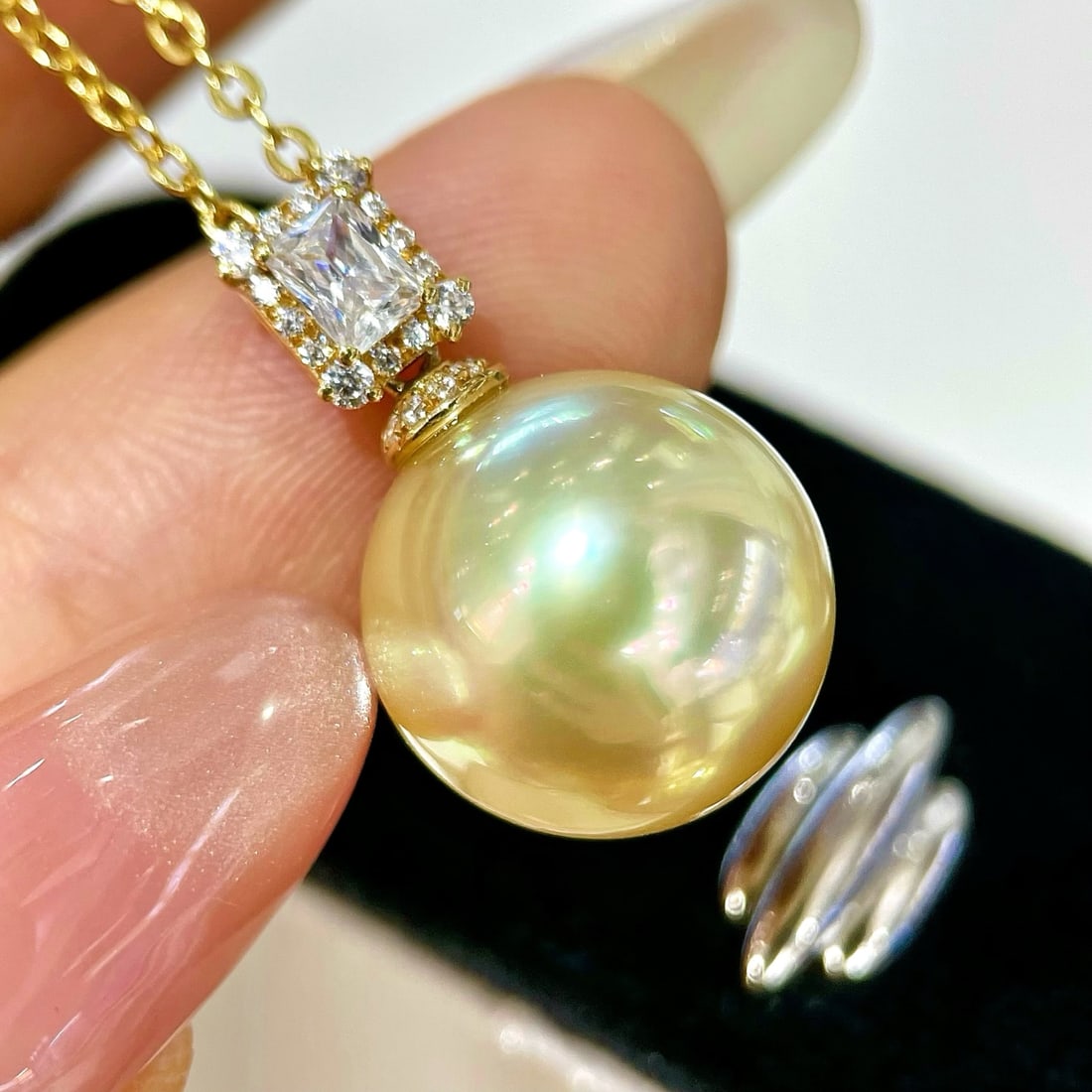 18K Gold Natural South Sea Pearl Pendant - 3