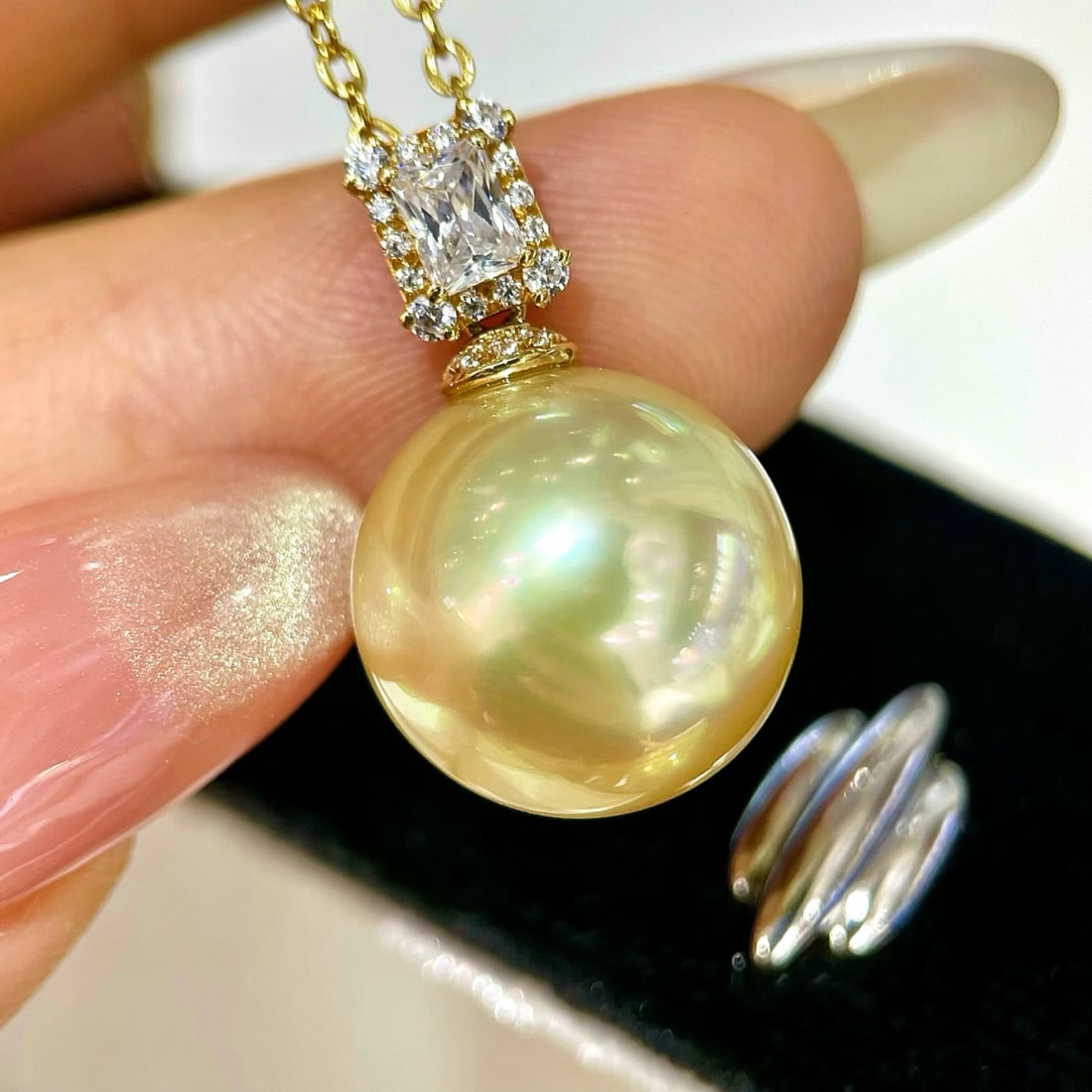 18K Gold Natural South Sea Pearl Pendant - 4