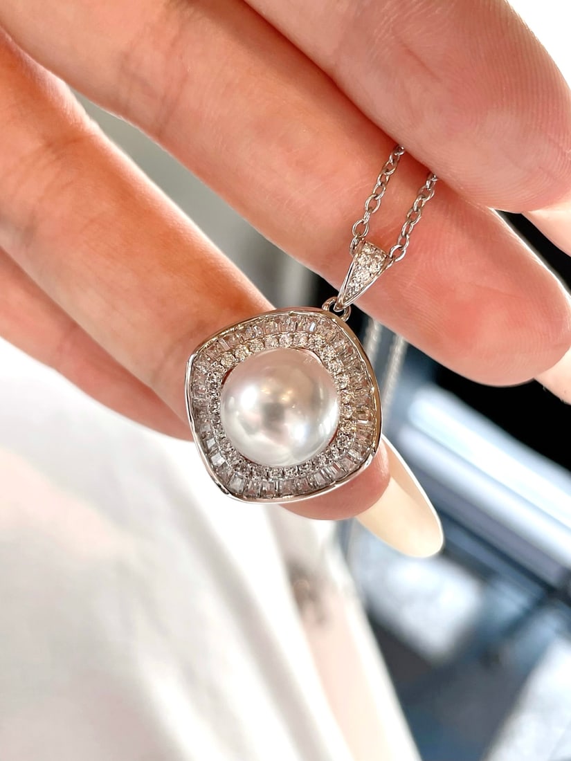 Silver-set pearl pendant - 5
