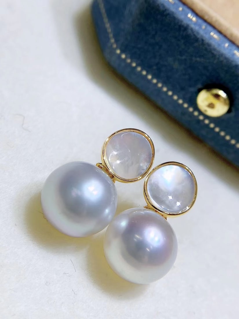 18K Gold Natural Flawless Sea Pearl Earrings - 2