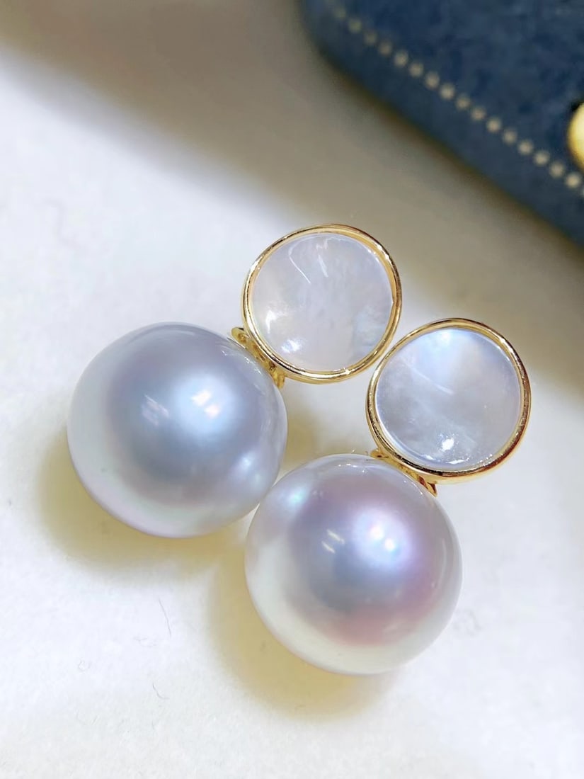 18K Gold Natural Flawless Sea Pearl Earrings - 4