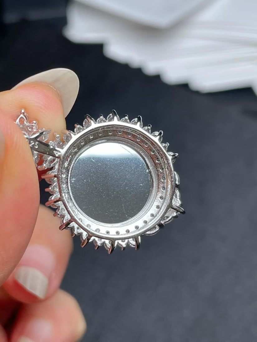 Silver Water-Rich Green Jade Pendant - 5