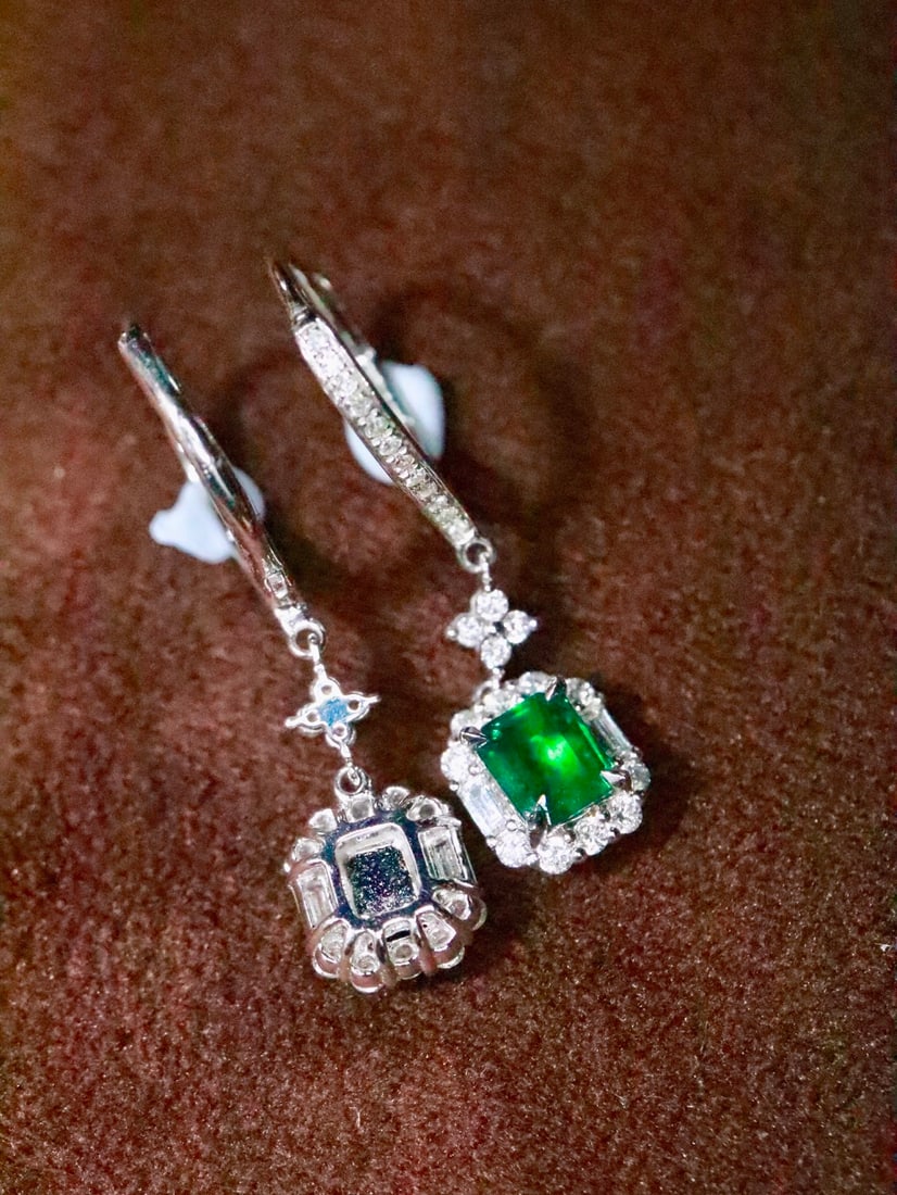 18K Gold Natural Emerald Earrings - 3