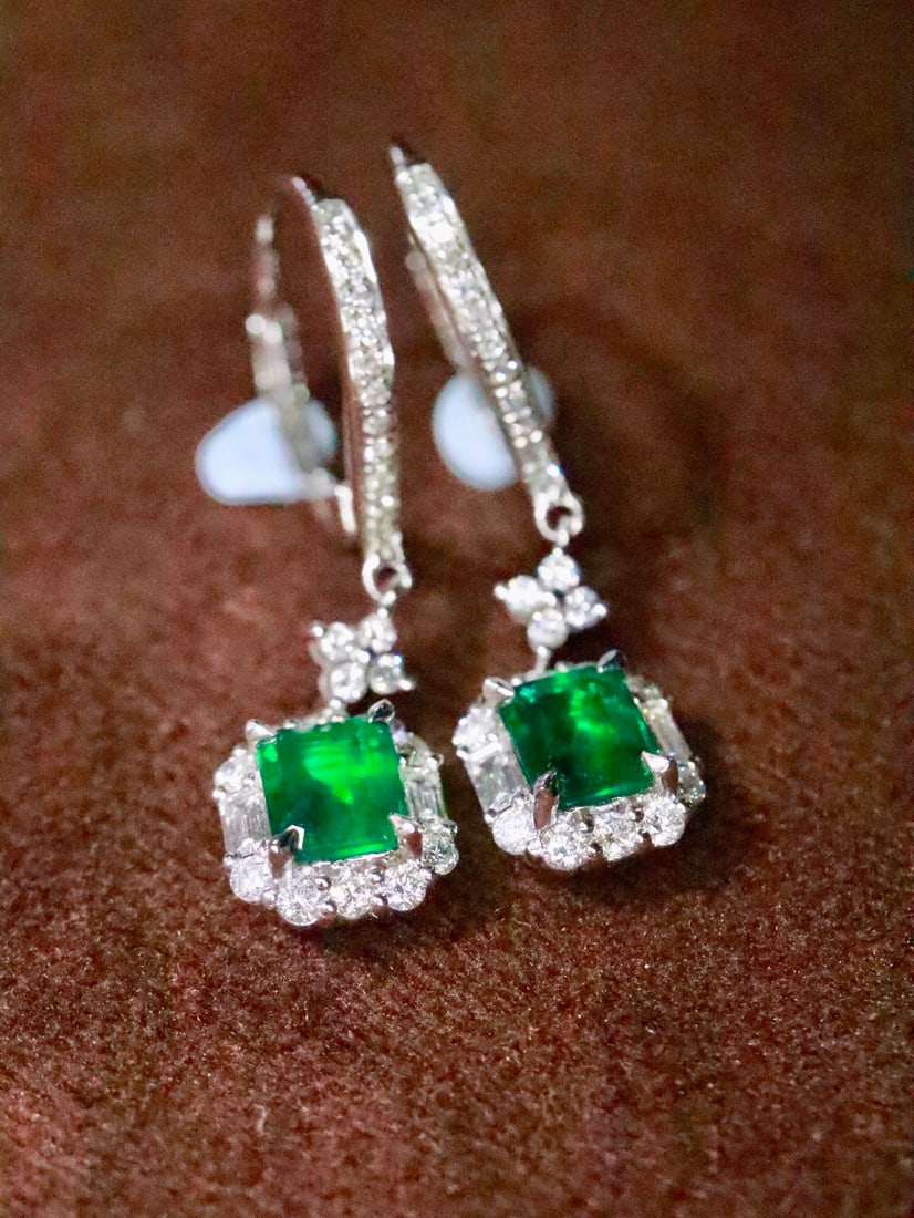 18K Gold Natural Emerald Earrings - 4