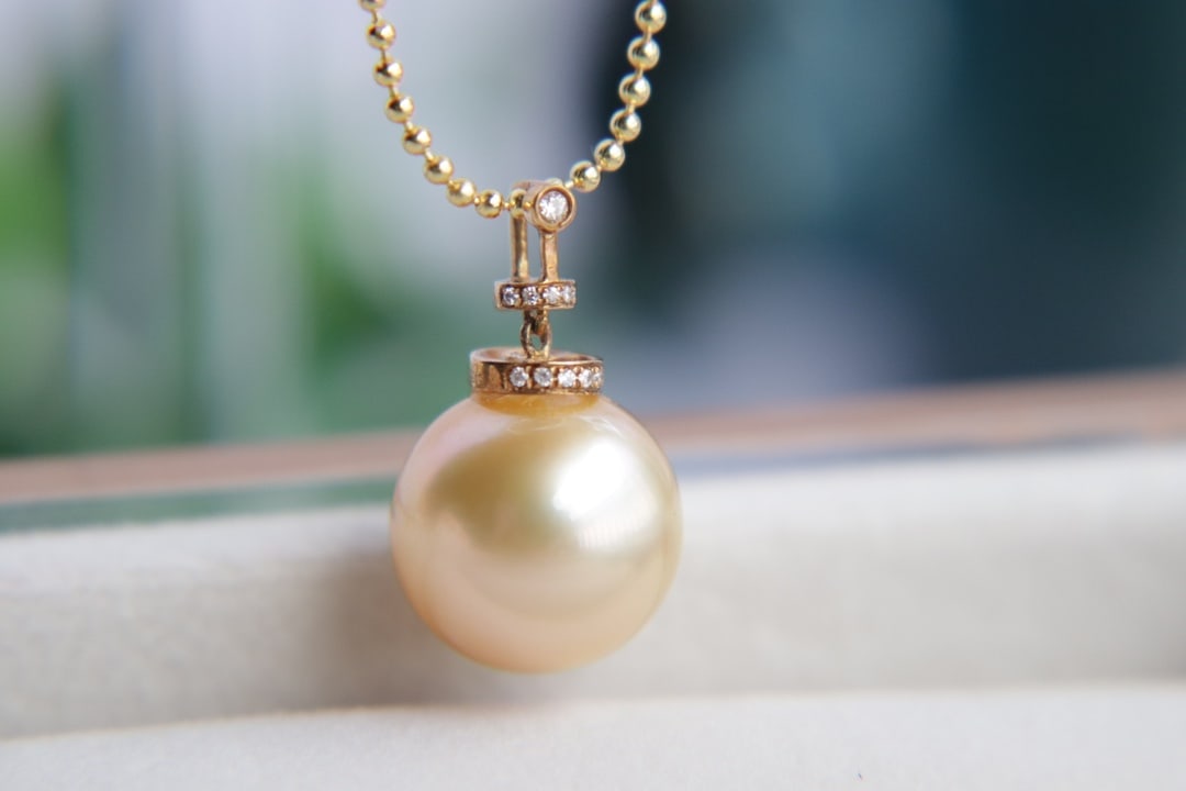 18K Gold Flawless Sea Water Golden Pearl Pendant - 2