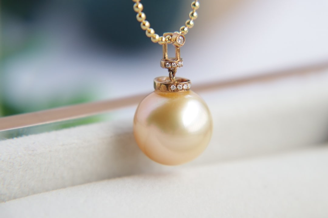 18K Gold Flawless Sea Water Golden Pearl Pendant - 3