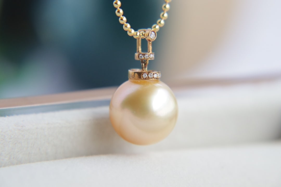 18K Gold Flawless Sea Water Golden Pearl Pendant - 5