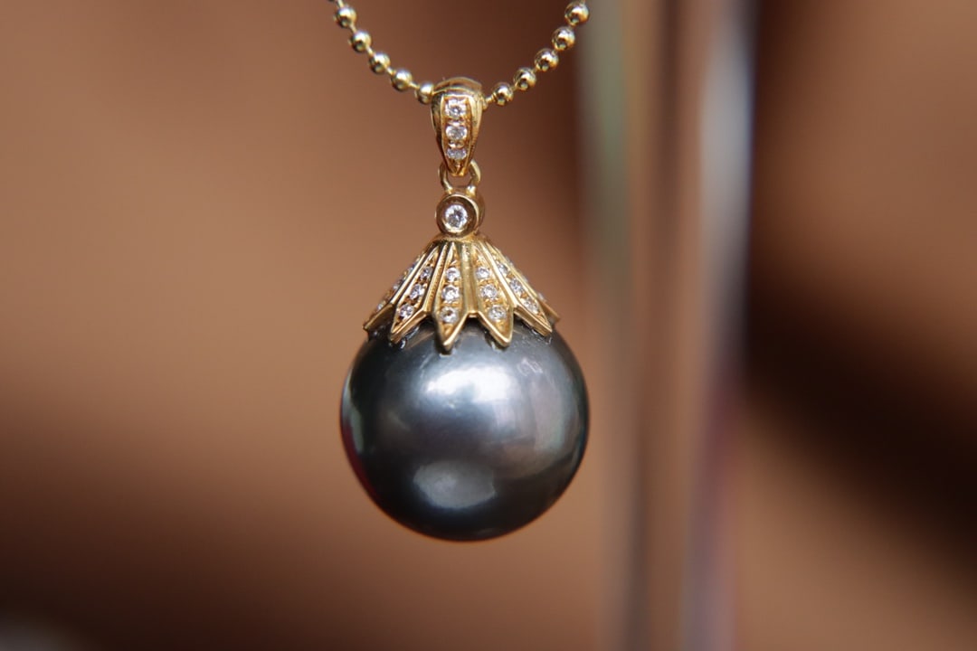 18K Gold Natural Pearl Pendant - 2
