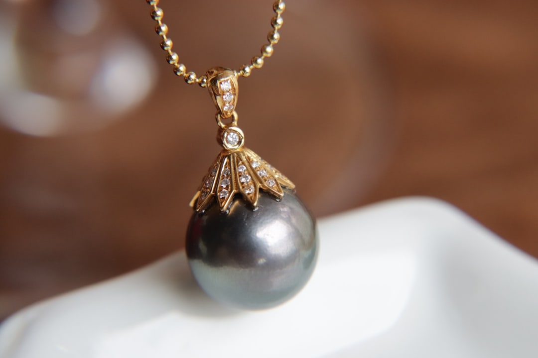18K Gold Natural Pearl Pendant - 8
