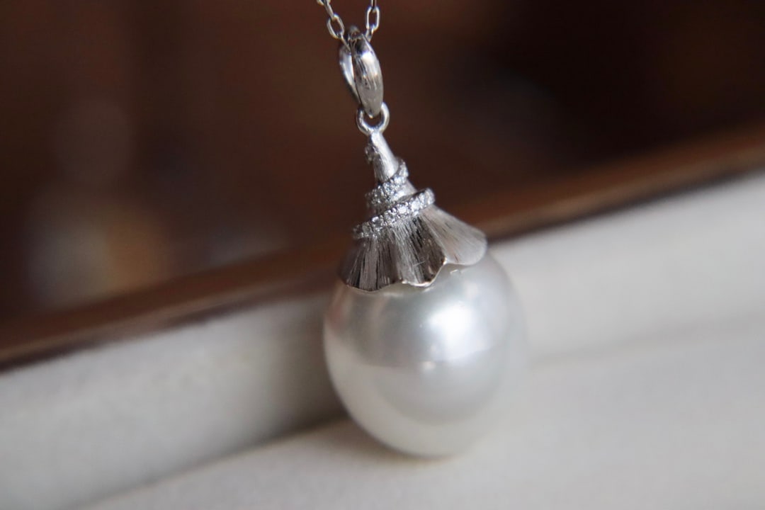 18K Gold Natural Australian White Sea Pearl Diamond Pendant - 2