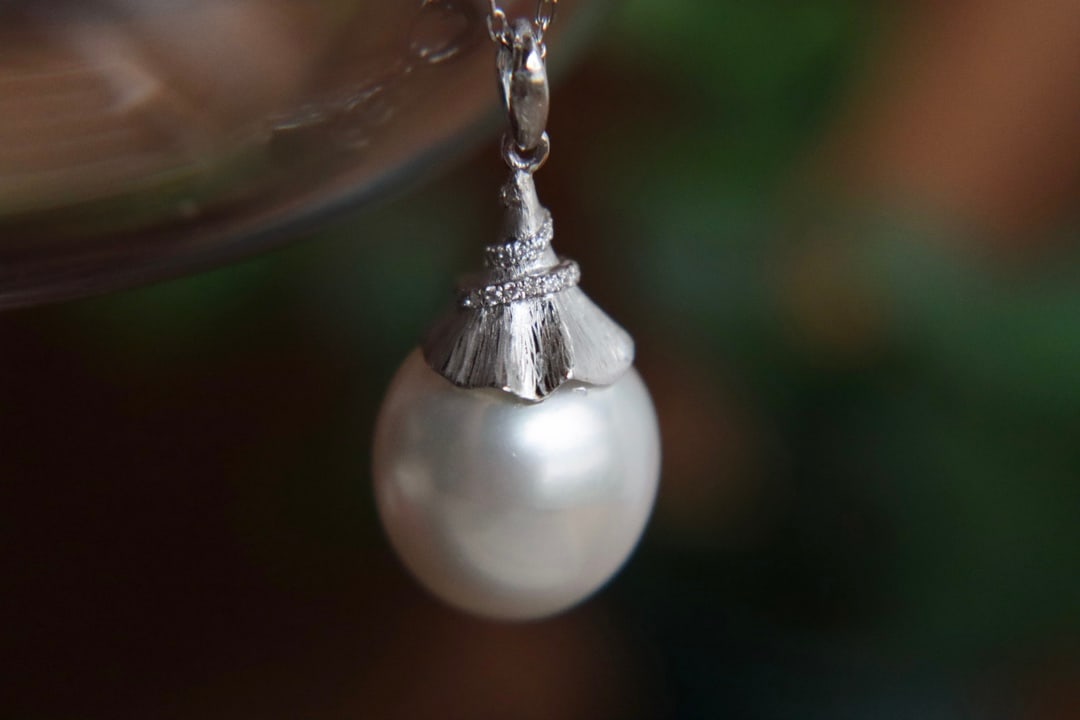 18K Gold Natural Australian White Sea Pearl Diamond Pendant - 6
