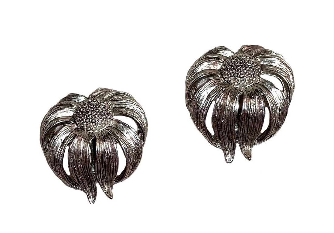 Oscar de la Renta Silver Tone Flower Earrings - 2