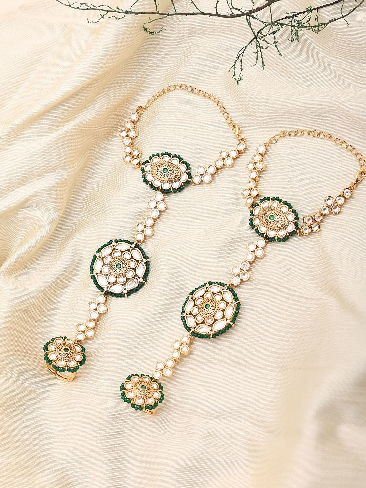 Floral Design Kundan Stone Studded Adjustable Hathphool (Pair): Title:Floral Design Kundan Stone Studded Adjustable Hathphool (Pair) Reference:itemcode : JA0237 Reserve: $130.00 Shipping: Domestic: Flat-rate of $14.00 to anywhere within the contiguous U.S.