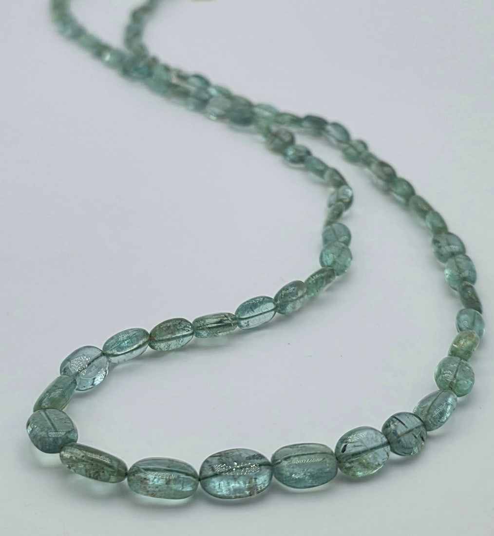 Graduated emerald necklace with 18kt (750) yellow gold clasp - 2