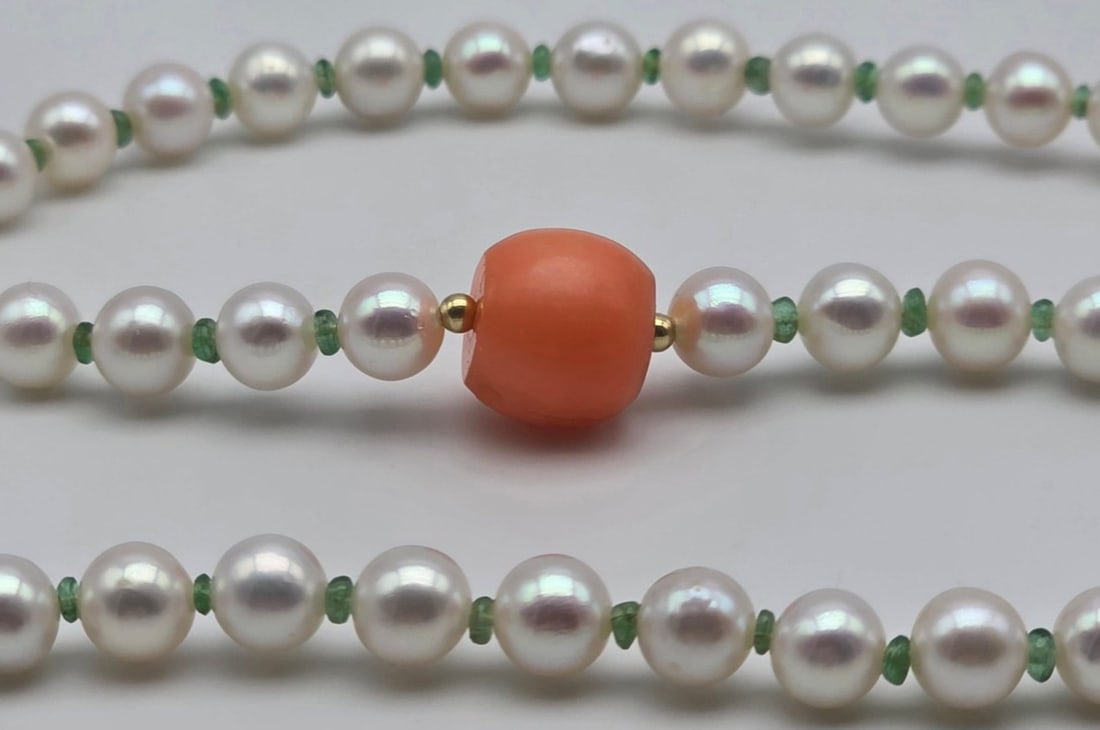5.5 to 6 mm Akoya pearl necklace with natural emerald spacers, Sciacca coral centerpiece with - 3