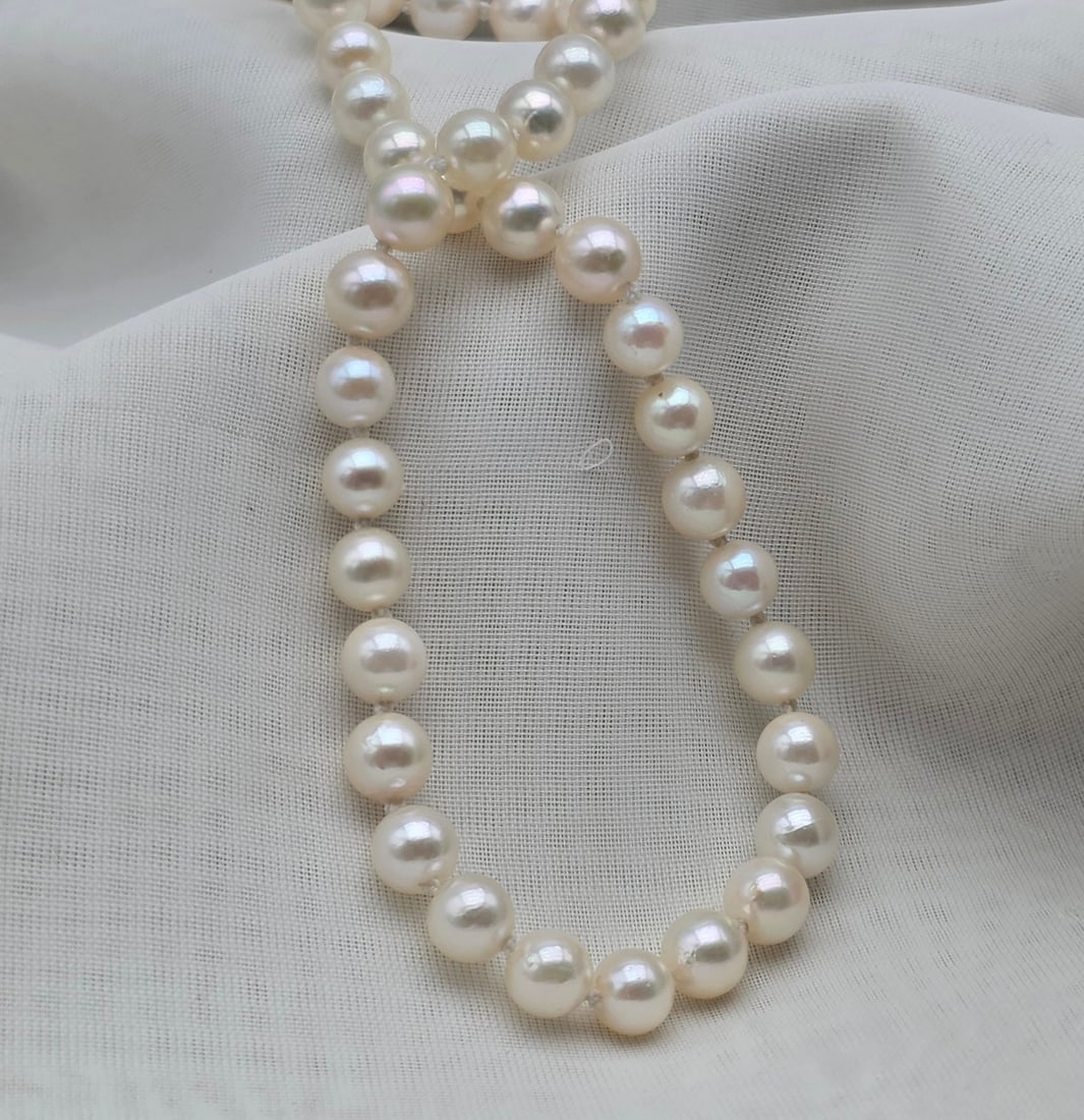 Akoya pearl necklace 5.5 to 6 mm, length 43 cm, white color with silver/rosy overtone, weight 19 g, - 6