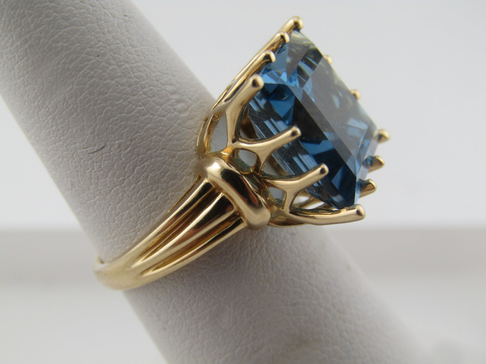 Vintage 10kt Blue Topaz Square Ring, Sz. 6, 7.8 CTW, Signed MEDA - 3