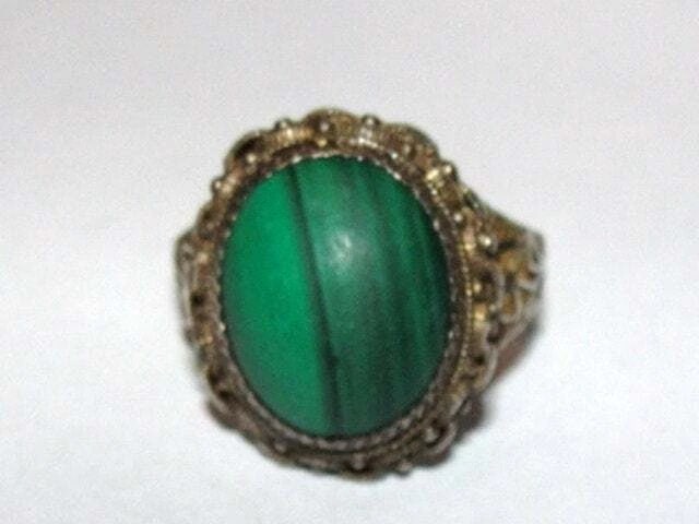 Chinese Sterling Silver Filigree and Green Malachite Cabochon Ring - 2