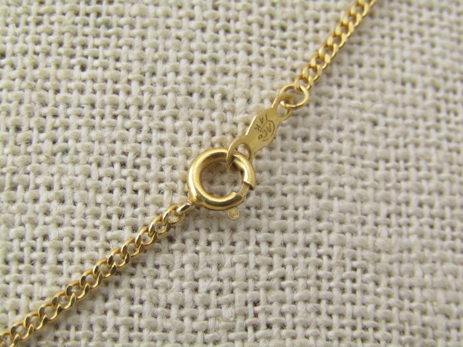 14KT Yellow Gold Blue Topaz Heart Pendant on 18", 1960's-1970's - 9