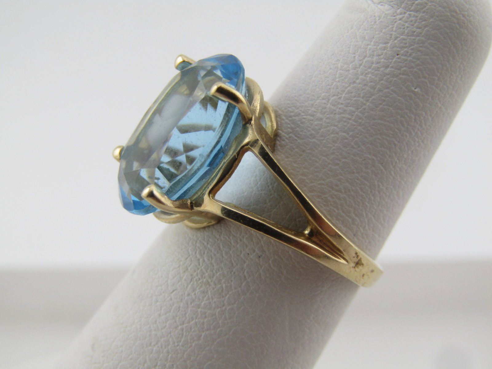 Vintage 10kt Blue Topaz Ring, Sz. 4.5, 6.5 TCW, 1970's-1990's - 2