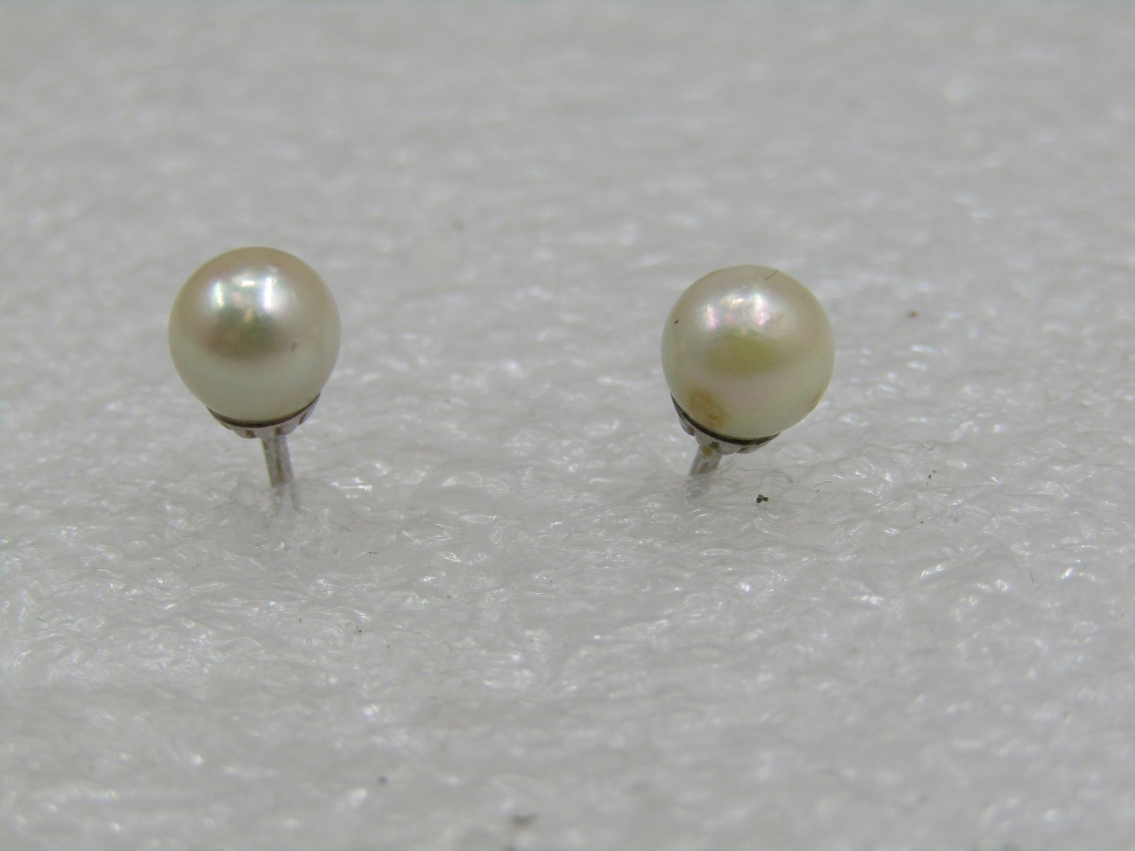 Vintage 14kt 5.5mm Real Pearl Stud Earrings, Pierced - 2