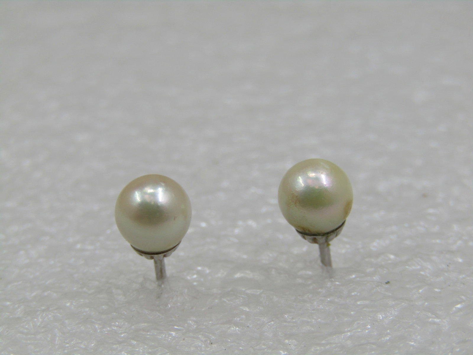 Vintage 14kt 5.5mm Real Pearl Stud Earrings, Pierced - 3