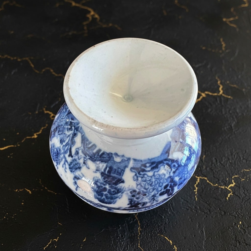 Antique Blue Willow Transferware Pedestal Salt Cellar, English Circa 1820 - 5