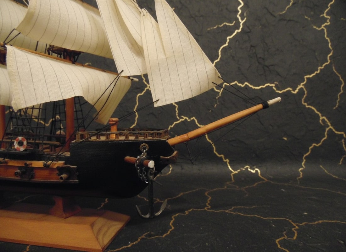 Large 20" Detailed Nautical Pirate Vessel Model Handcrafted Vintage Decor - 5
